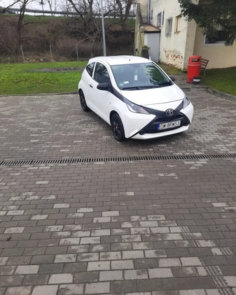 Toyota Aygo cena 26900 przebieg: 75300, rok produkcji 2016 z Wrocław małe 667